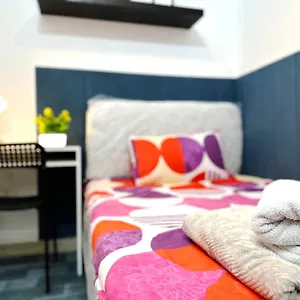 Homestay Deluxe Couple Partition In Tecom Near Metro United Arab Emirates